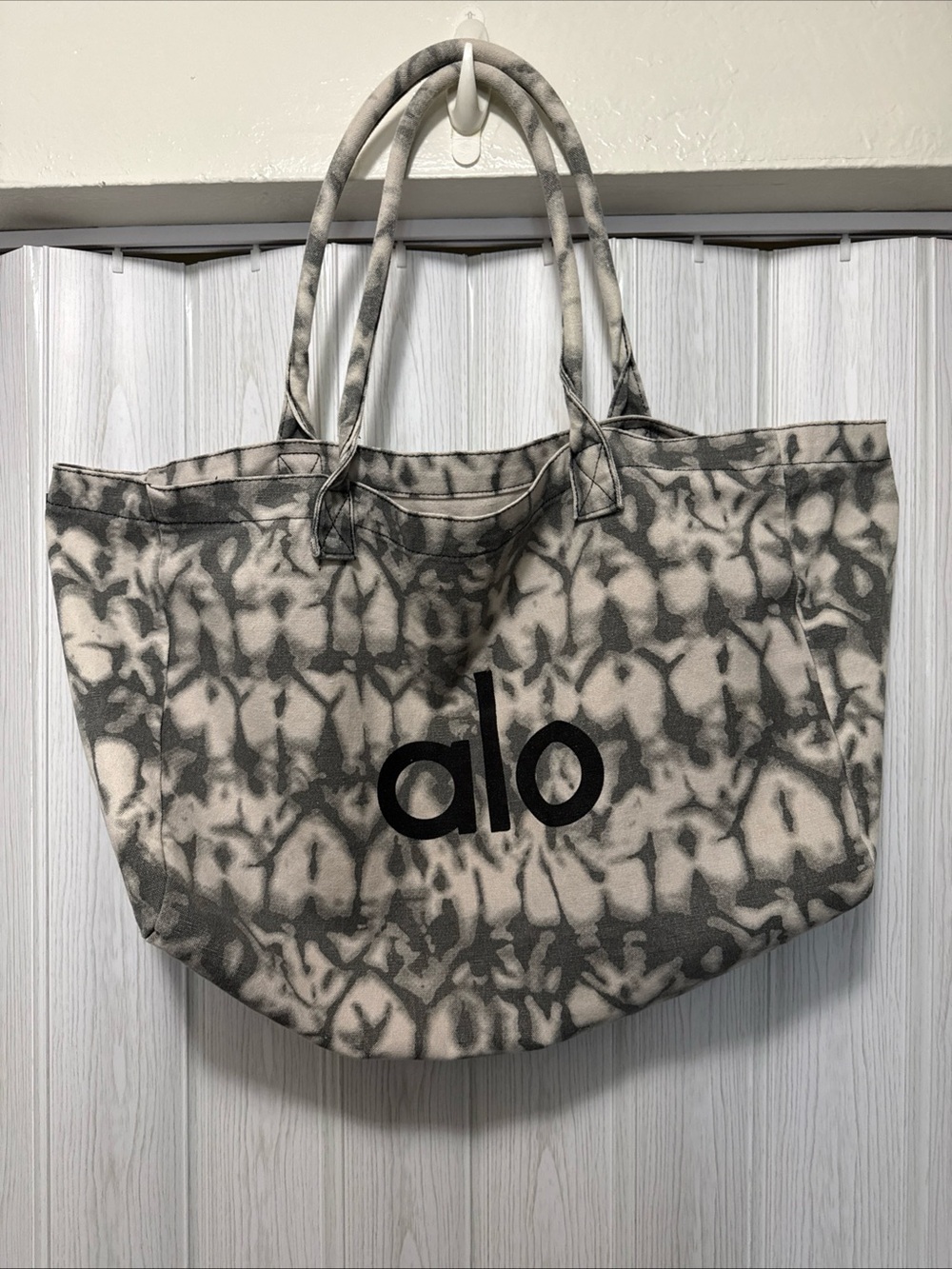 ALO Yoga Tie-Dye Canvas Tote in Gray and Cream